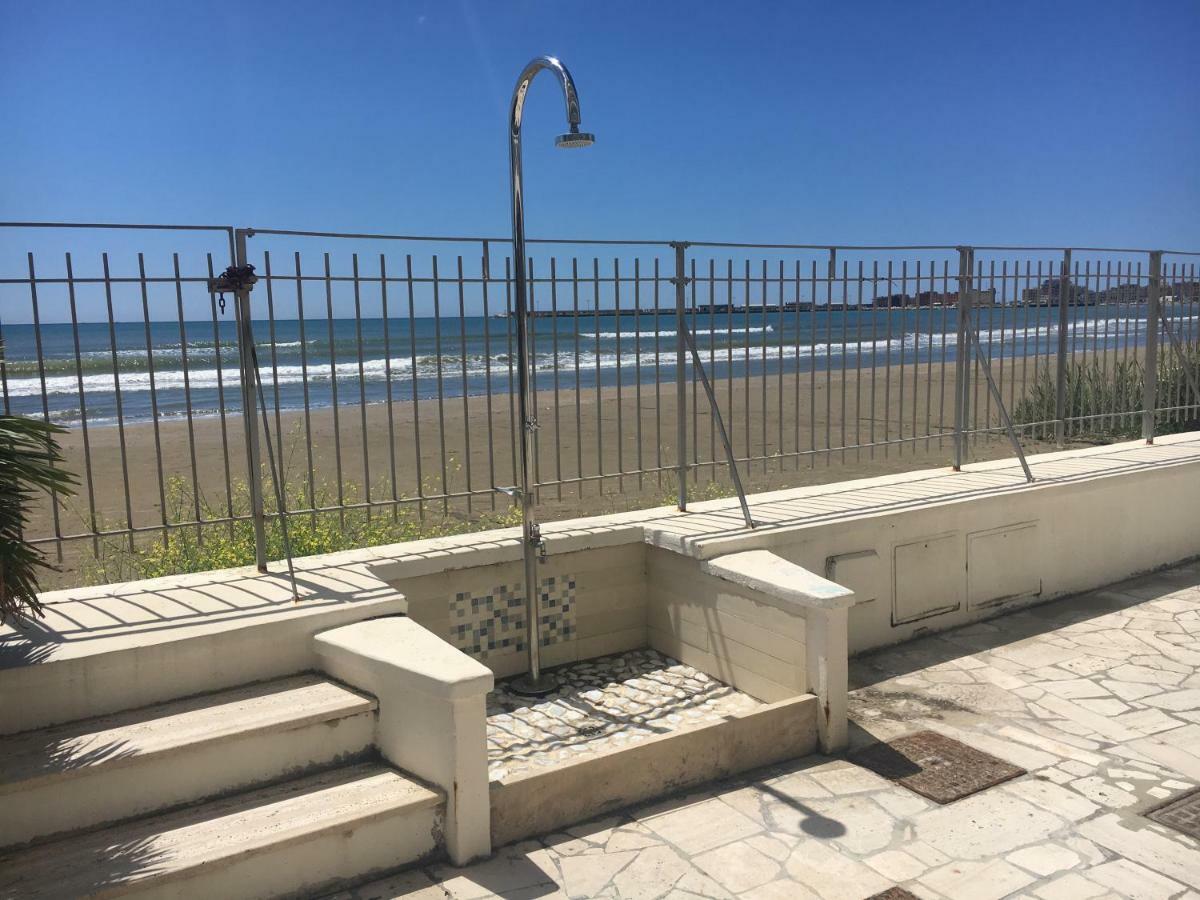 La Casa Sulla Spiaggia Daire Nettuno Dış mekan fotoğraf